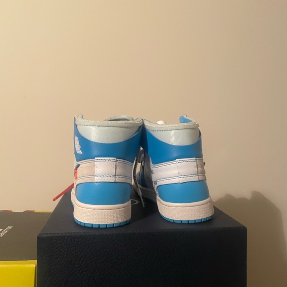 Off white Jordan 1 - Picture 3 of 5